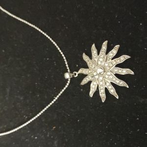 SALE WAS $36 NOW $22 WHITE TOPAZ SET IN 925 STERLING SILVER ON A ROLO CHAIN